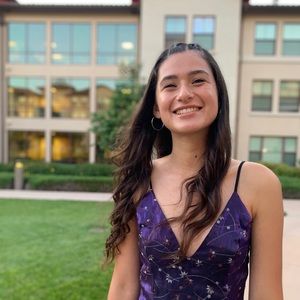 Meet your Posher, Adriana